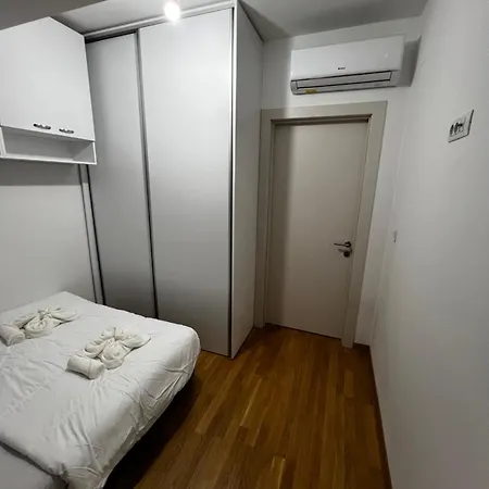 Апартаменти Cozy View Urban Garden Скоп'є