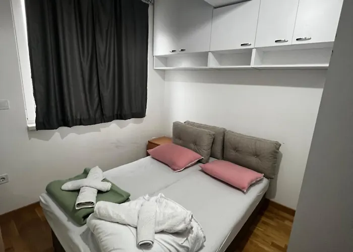 Cozy View Urban Garden Apartman